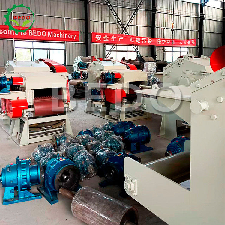 55KW 590rpm Macchina di frantumazione di legno commerciale Tipo tamburo Trinciatore di pezzi pesanti