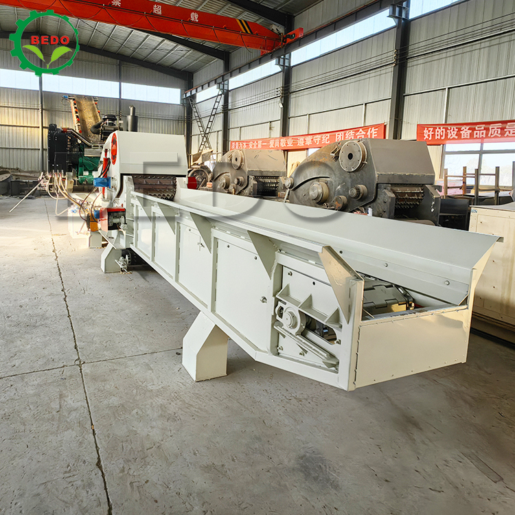 Macchina cippatrice per legno personalizzabile a disco da 2 pezzi. Attrezzatura per trituratore a tamburo industriale per silvicoltura