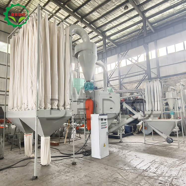 50Hz Low Noise Wood Powder Machine con Max Feeding Size 8mm per la rettifica efficiente della polvere da segatura