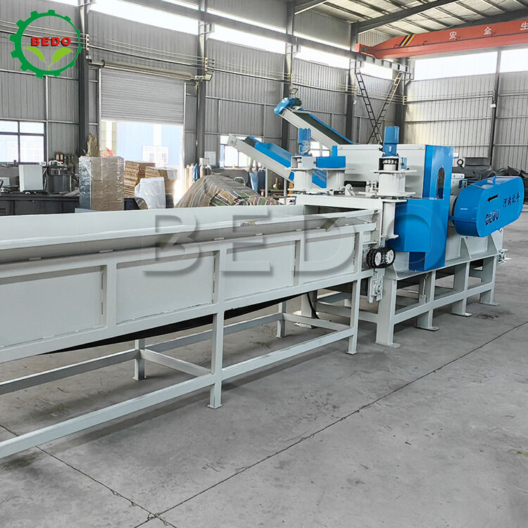 Macchina per la produzione di segatura di legno in acciaio al carbonio ad alta capacità 4000-8000 kg/h con 90 kW di potenza per la lavorazione della biomassa