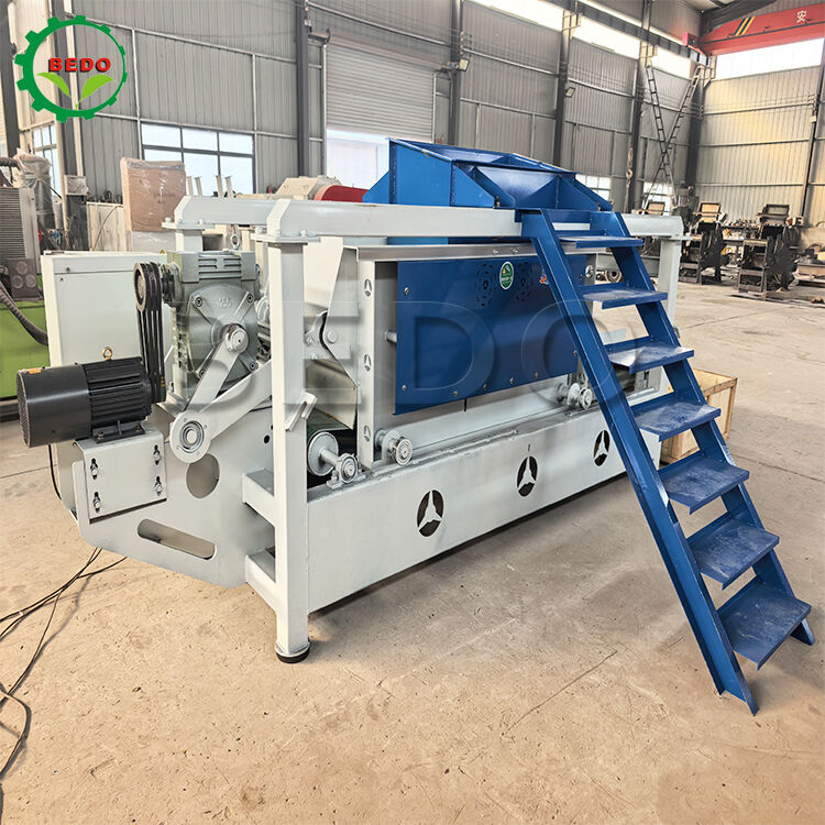 7.5kw Macchina per la spargimento del legno 125mm Roller 400kg/h Capacità attrezzature di lavorazione del legno efficienti