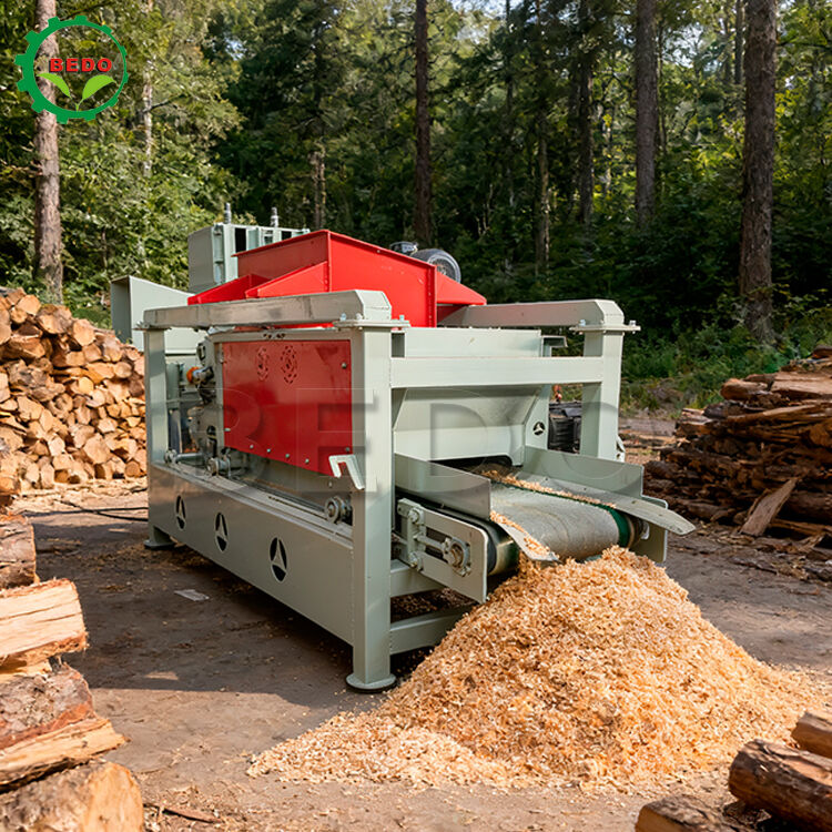 Macchina per trucioli di legno con potenza di esercizio 4kw Capacità 400 kg / h Struttura in acciaio Attrezzatura per la lavorazione del legno durevole