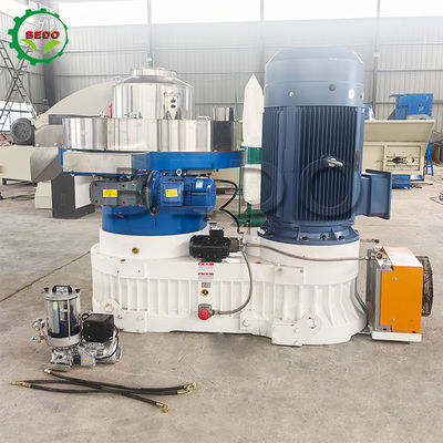 Macchina per pellet di legno da 132 kW con capacità da 1,2-1,5 tonnellate Garanzia di un anno