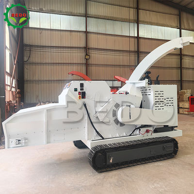 4 cilindri Diesel Wood Chipper Machine 360 gradi Regolabile Scavataggio 215mm Lama lunghezza trita
