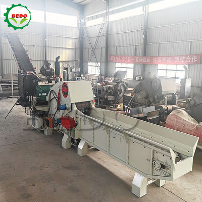 Convogliere idraulico ad alimentazione motore personalizzabile Macchina di frantumazione di legno Trinciatore di tamburi industriali certificato CE