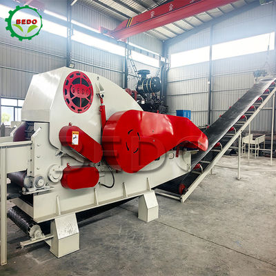 Coconut Shell Husk Wood Chipper Machine Diesel Mobile 55HP per l'Indonesia Trasformazione del carbone e del cocco