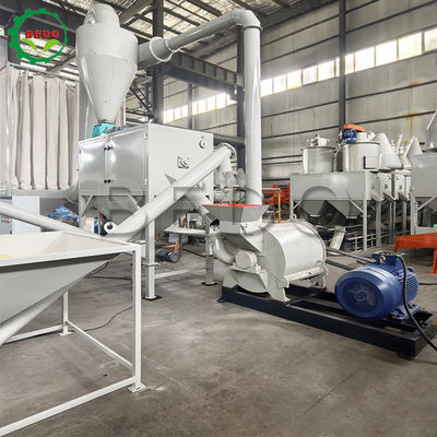 Macchina per polvere di legno, tensione 380V, temperatura normale e maglia personalizzata secondo le esigenze del cliente