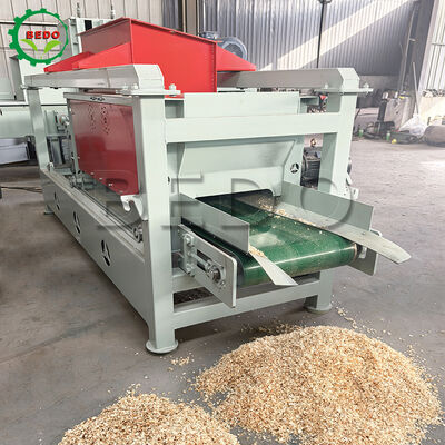 Macchine per spalle di legno in acciaio al carbonio 1-2 mm Spalle uniformi attrezzature automatiche per il riciclaggio dei rifiuti di legno