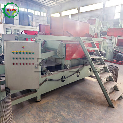 Macchina automatica per la fessurazione del legno 200 pcs lame in acciaio in lega spessore 1-2 mm attrezzature per letti animali