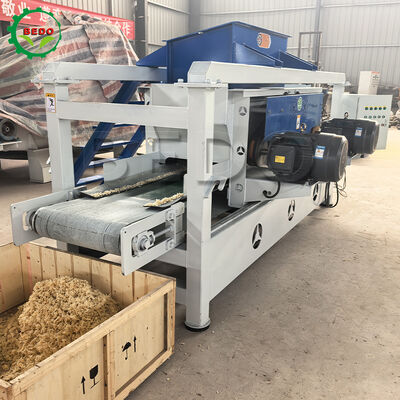 Macchina per trucioli di legno con lama in acciaio legato da 125 mm, attrezzatura per la produzione di lettiere per animali